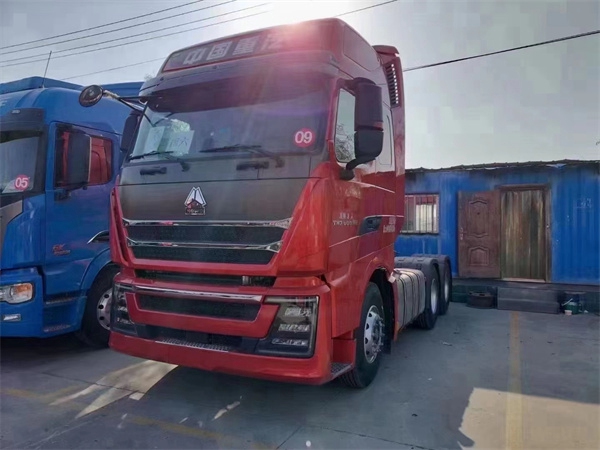 二手國(guó)六牽引車