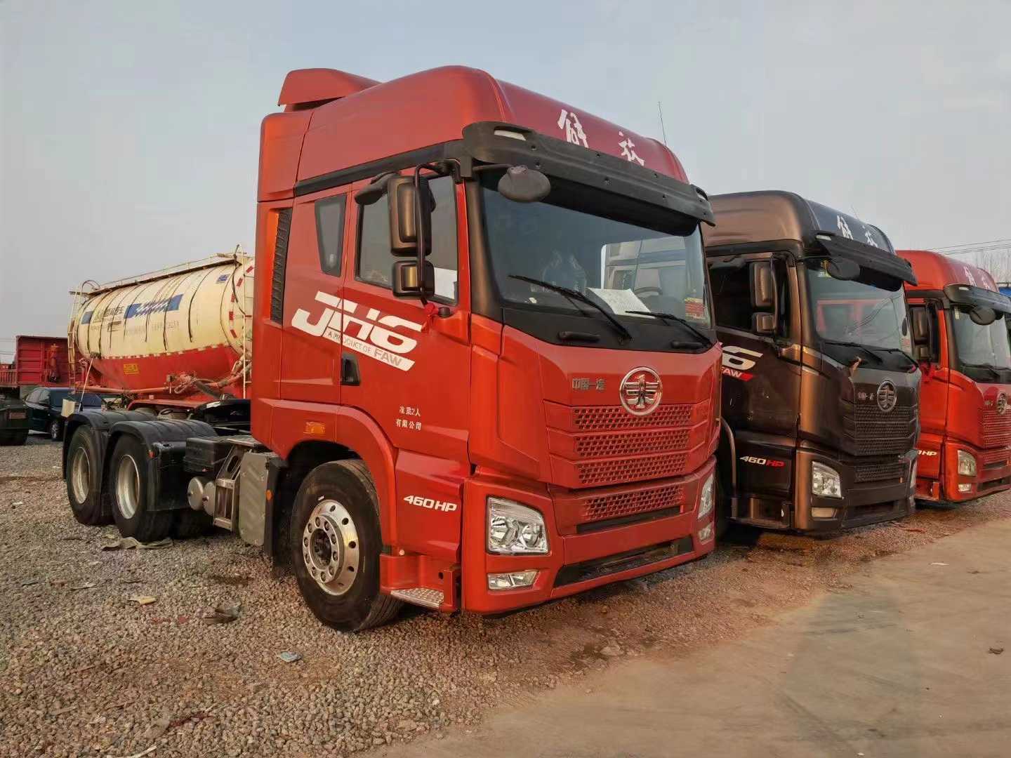 二手國(guó)五半掛牽引車價(jià)格