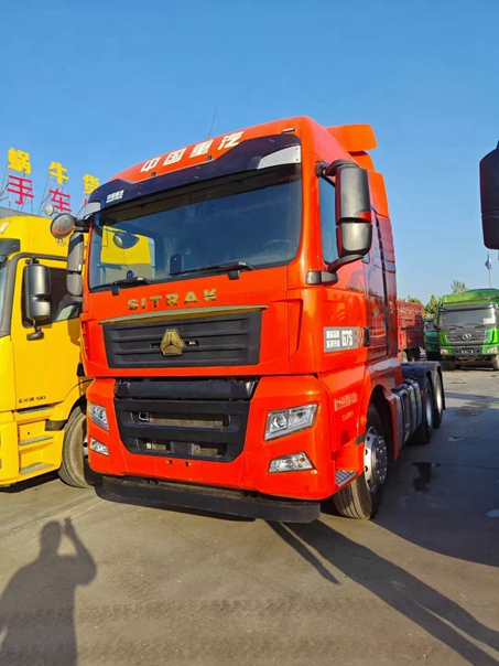 汕德卡?G7S 540馬力復(fù)合板牽引車