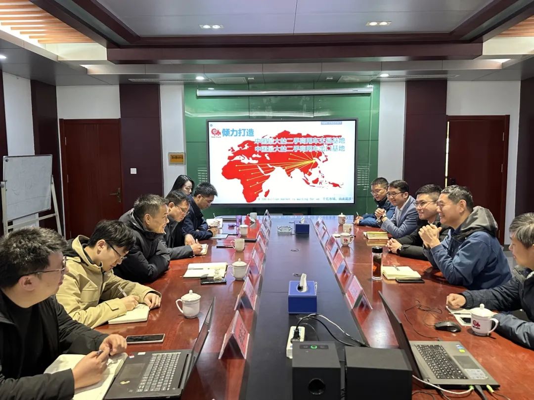 熱烈歡迎東風(fēng)商用車后市場(chǎng)事業(yè)部總經(jīng)理劉翼一行蒞臨華通公司參觀交流