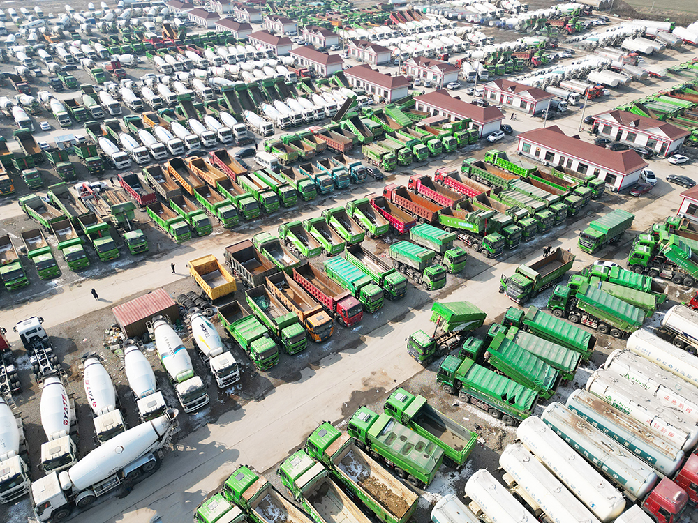 二手自卸車實景展示