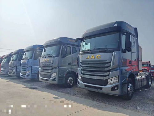 二手單驅(qū)牽引車