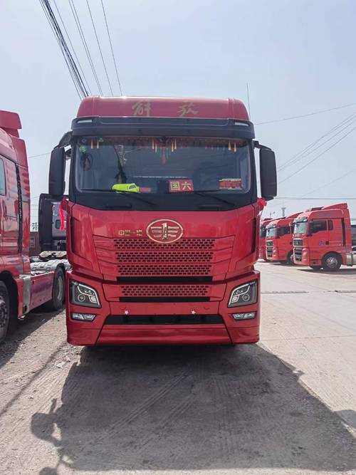 二手解放JH6牽引車(chē)610馬力