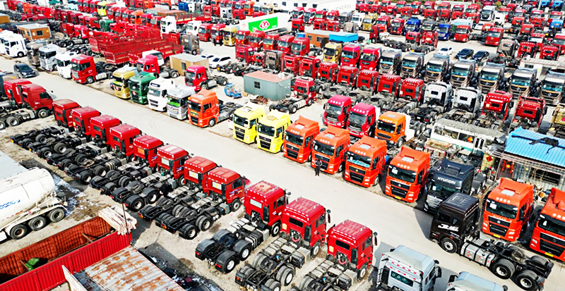 錦旗寄初心，服務(wù)暖卡友——梁山華通二手車(chē)市場(chǎng)用實(shí)力贏得信賴